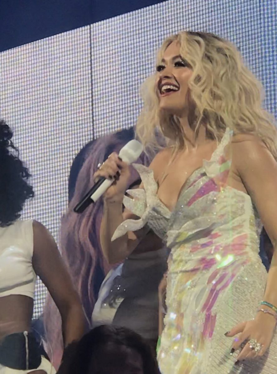 Hollie_maexo's tweet photo. I miss her so much and I only saw her Tuesday😭❤️❤️ @RitaOra #PhoenixWorldTour https://t.co/1zeaBW2ckI
