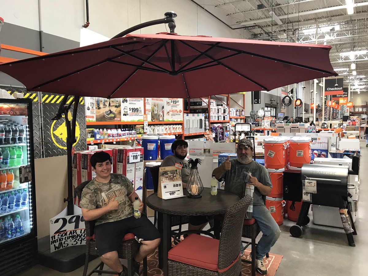 Matt Robinson (@mattr3607) on Twitter photo Jorge thank you for the hard work with the new front entrance layout and the 1st BOPIS lounge. <a href="/tavares_gabe/">TavaresGabe</a> <a href="/DaveRebtoy/">Dave Rebtoy</a> Jorge thank you for the hard work with the new front entrance layout and the 1st BOPIS lounge. <a href="/tavares_gabe/">TavaresGabe</a> <a href="/DaveRebtoy/">Dave Rebtoy</a>
