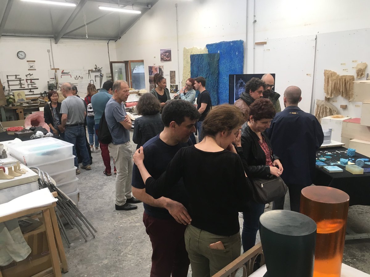 Portes ouvertes, du monde bien sûr, de l’intérêt aux commandes,  de l’intérêt aux Frigos !! ! Des pros, des écoles, des amateurs... supers POs