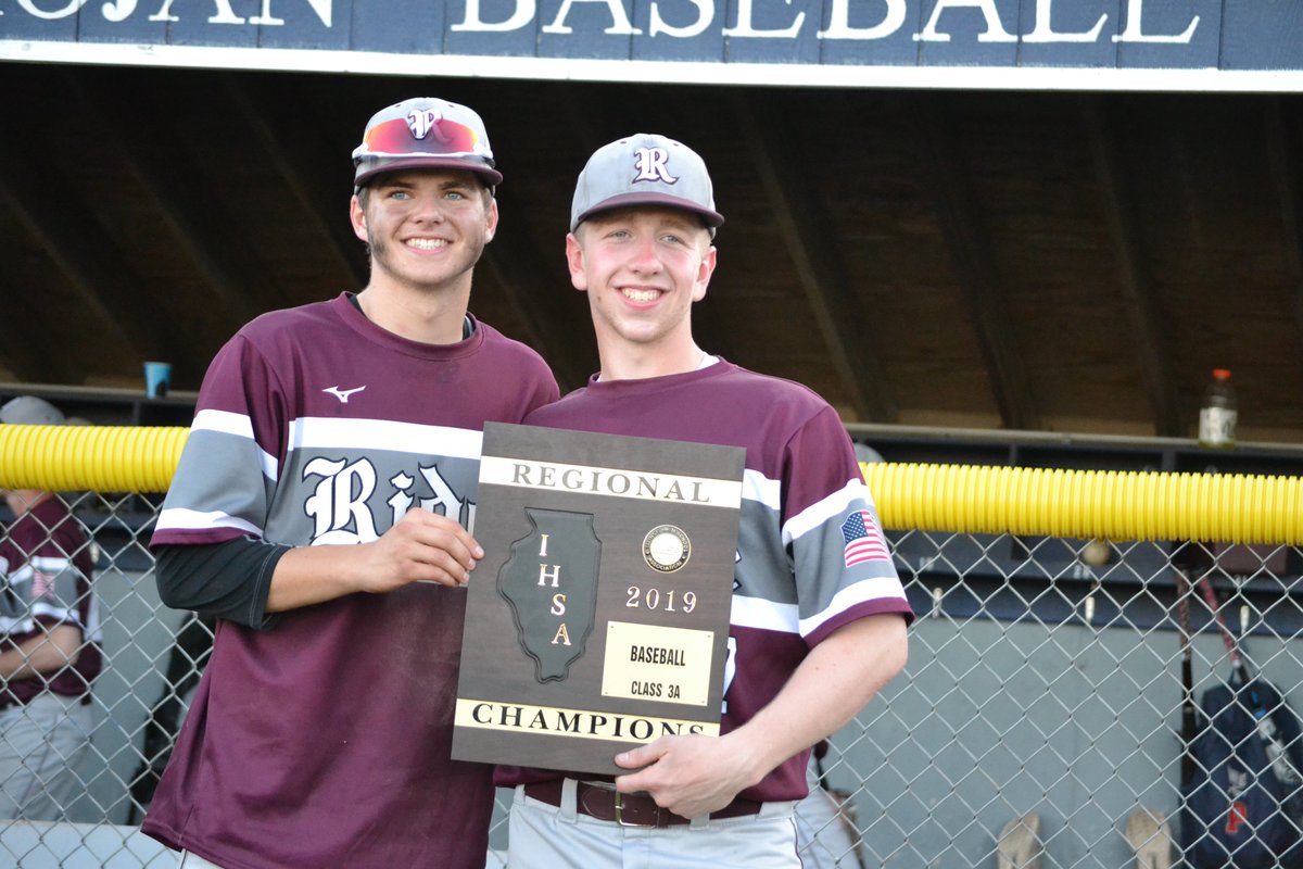 micheleguch's tweet photo. 2019 3A Regionals #PRBaseball #wolvesbaseball https://t.co/he8mx7YjuR