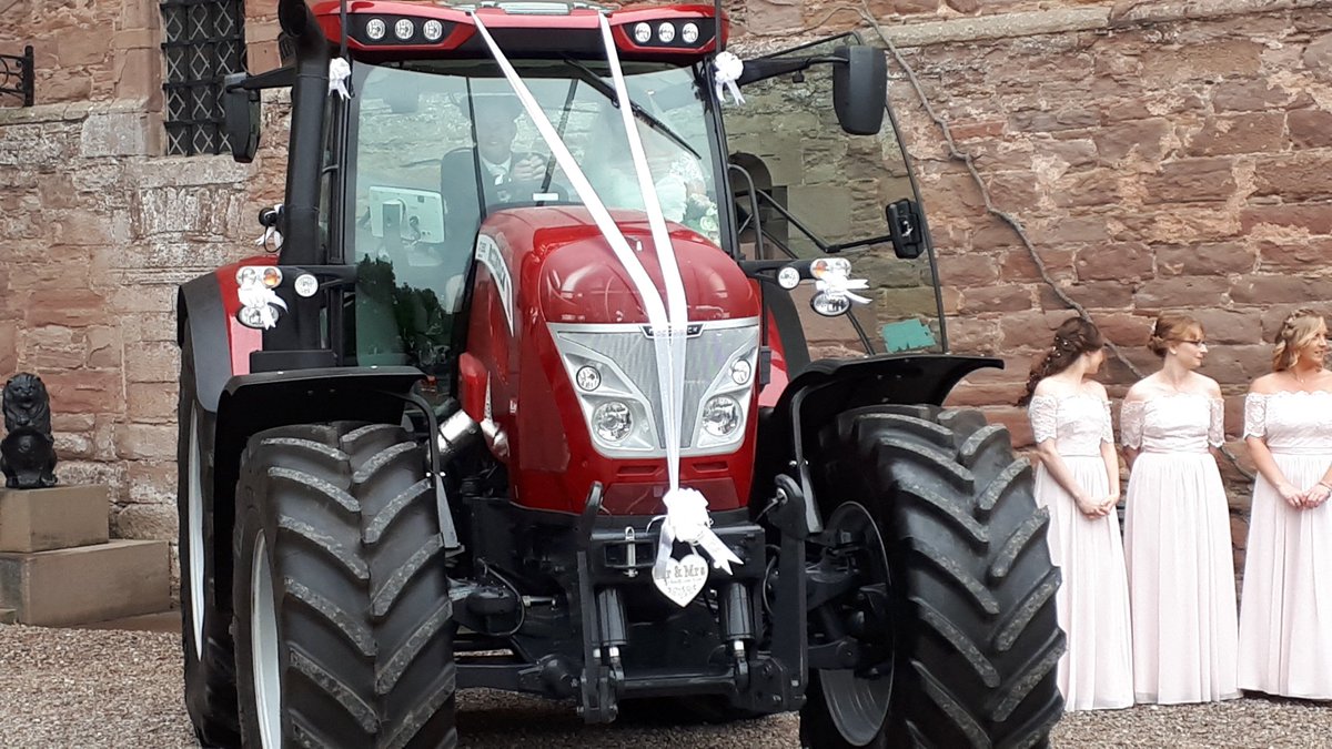 McCormickUKROI's tweet photo. Congrats to Liam and Becky Wylie on their marriage - and excellent choice of wedding vehicle! Liam is the ‘L’ of AL.AGRI, #McCormickTractors dealer at Forfar in Scotland. An X7.680 took bride and groom to the reception, an X7.450 transported guests. @ServiceDealer @FarmersWeekly https://t.co/Ne4UOUIoUf