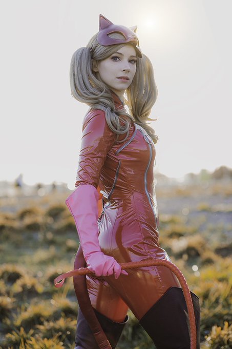 Meanwhile I'm working on Uraraka, I'm gonna spam you with some Panther pictures ;)   photos by  @jcue_88