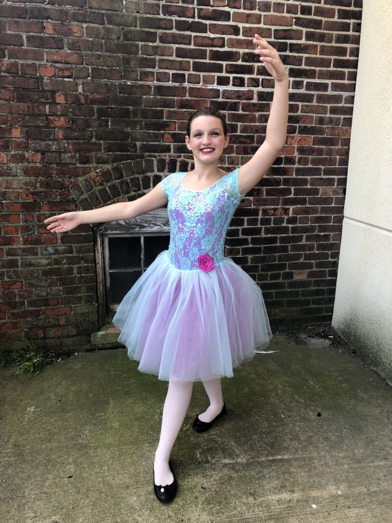 Romanskiville's tweet photo. Recital 2019 in the books - we couldn’t be prouder of these two girls #lpdac #DancingDaughters #artseducationmatters #recital2019 https://t.co/5MhBhStLFu