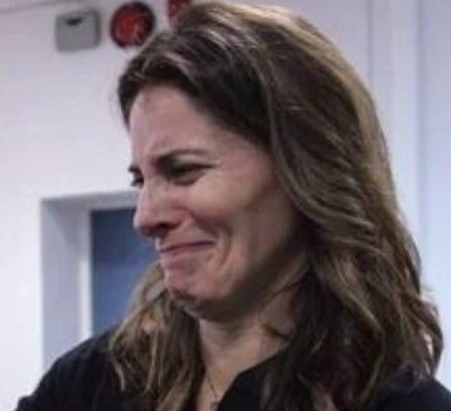 antibaroufas's tweet photo. Και αποχαιρέτα το τζαμπατζιλίκι στη βίλα Μαρτίνου
#ηρθε_και_ηταν_μεγαλη https://t.co/moBYpoOAzK