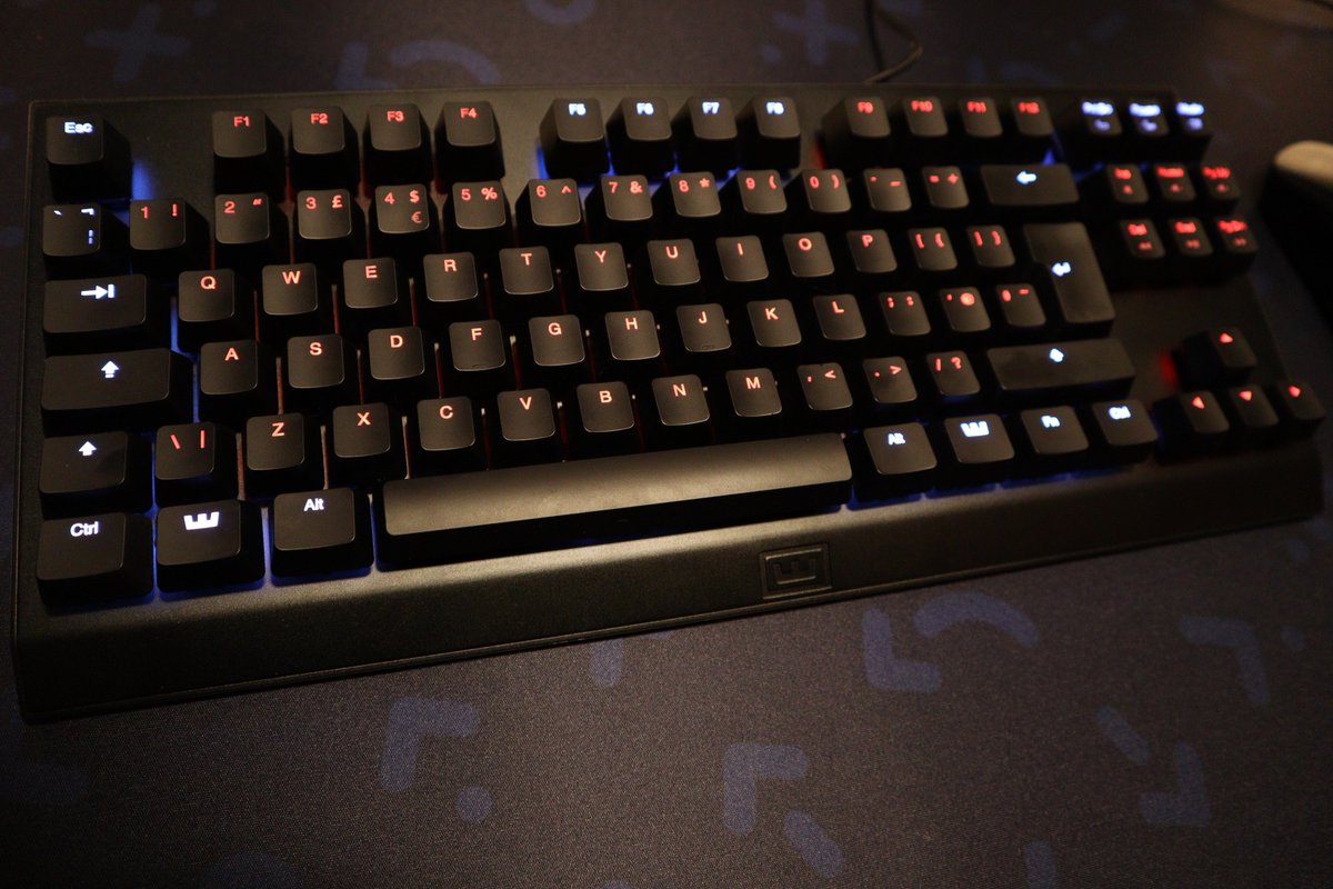 RealGamingGem's tweet image. Currently testing out the Wooting One, flaretech analog switches are smooooooth.  Review incoming!  #WootingOne #Wooting #Flaretech #Keeb #MechanicalKeyboard #TKL