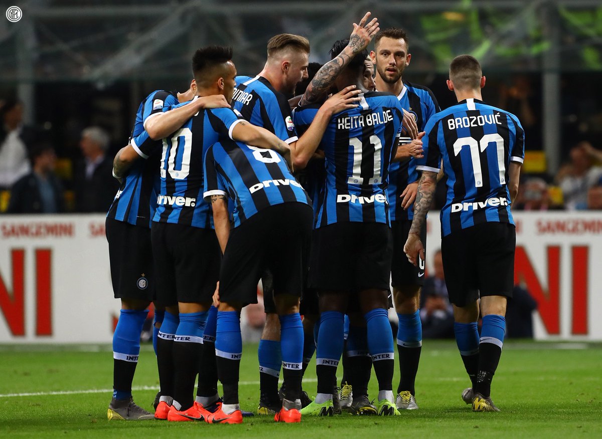 Inter's tweet photo. 💪 | STIAMO ARRIVANDO

@ChampionsLeague https://t.co/DkEe897hmF