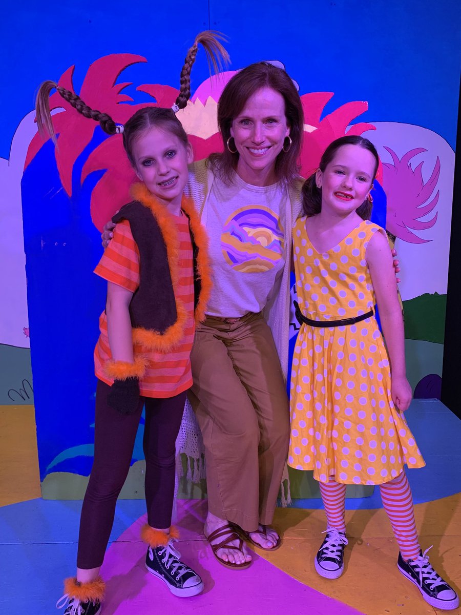 CurrenRae's tweet photo. So much talent at Wilmeth Elementary! These two precious girls we awesome in Suessical this afternoon! Happy I was able to see them! #wilmeth #mymisd #friscoyouththeatre https://t.co/RdLGrHze4g