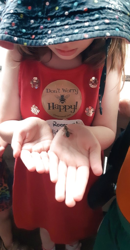Taylorjones052's tweet photo. We had a great time at @clovermead on Friday! All were excited to visit the animals, pet a bee and explore the fun activities  that Clovermead has to offer! 🐝🐣 @FDRooseveltPS https://t.co/LXExafSFPr