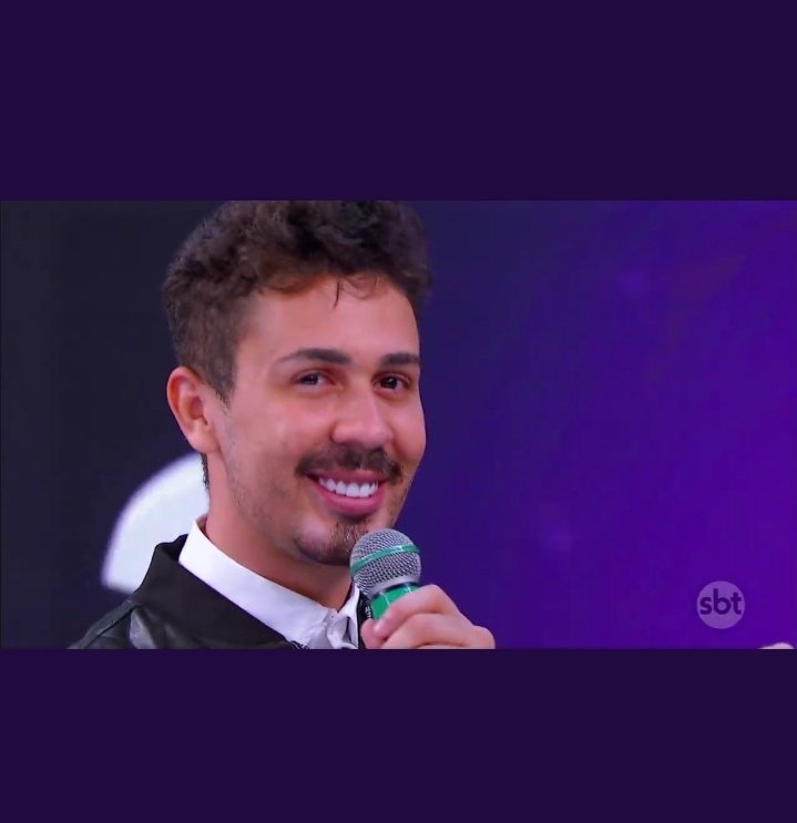 Beatriz72201122's tweet photo. "E quando eu errar, me ensine sem me ofender" 😔💜#voltacarlu saudades 💕 https://t.co/MQ0MiWNStc