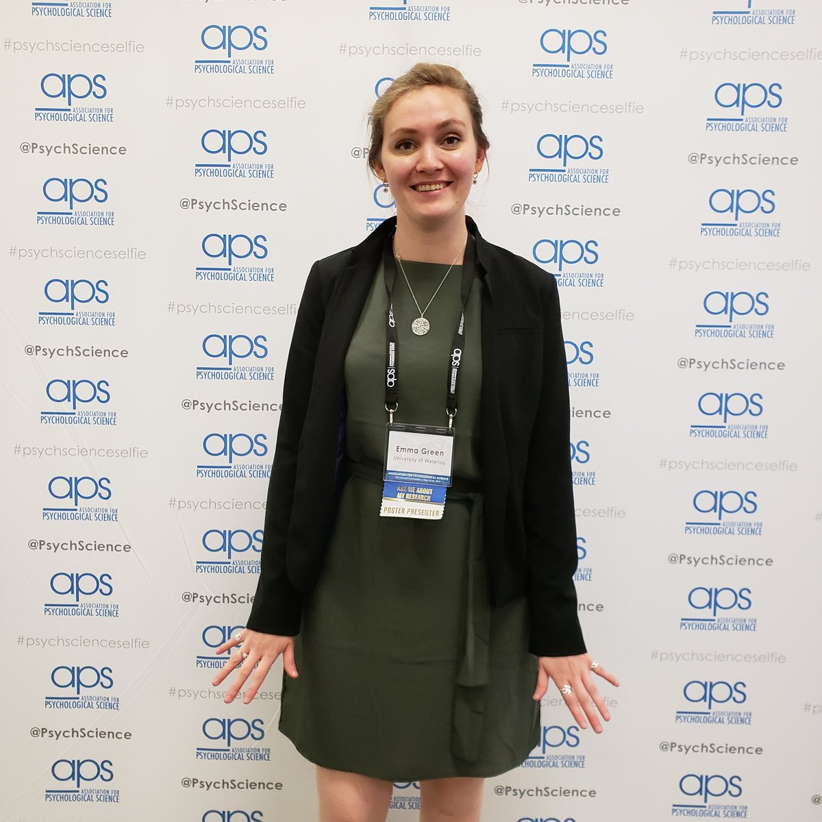 EmmaSJGreen's tweet photo. Conference mode on and off. 😀 #aps2019dc https://t.co/0lB7fowmYJ