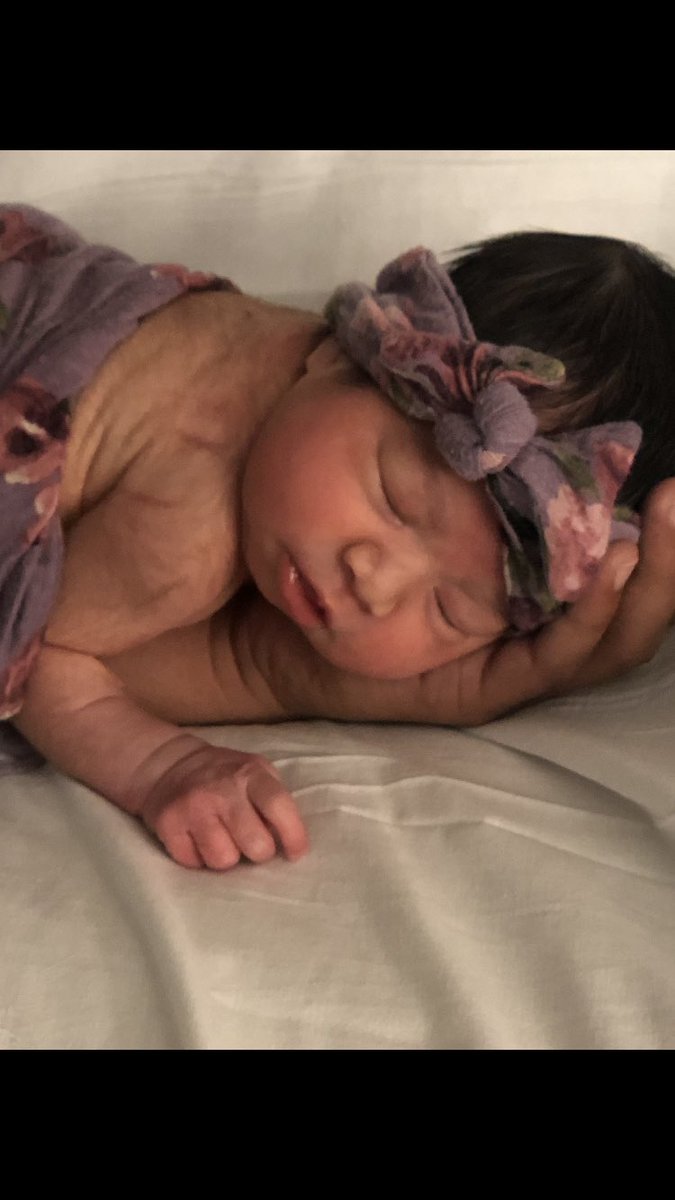 leandrarenee_'s tweet photo. Mila Aurora born May 25th, 2019 at 3:17PM 👑💗
Weighed 6 pounds and 5 ounces 
19 1/2 inches long 
My biggest blessing 😍🥰 https://t.co/CpoP3RYjDw