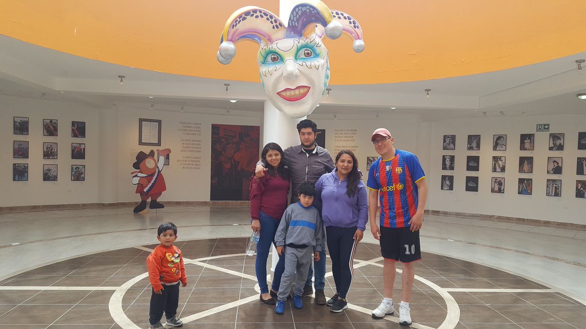 museodlcarnaval's tweet photo. #FELIZDOMINGO
Cuatro cinco corazones
te diera si yo tuviera;
para chullíta que tengo
disponte como tu quieras.

BIEN BONITO ES CARNAVAL...!!
#MUSEODELCARNAVAL
@GADGuaranda @TurismoEc @Cultura_Ec @informateypunto @INPCEcuador https://t.co/SAyK1ZStzy