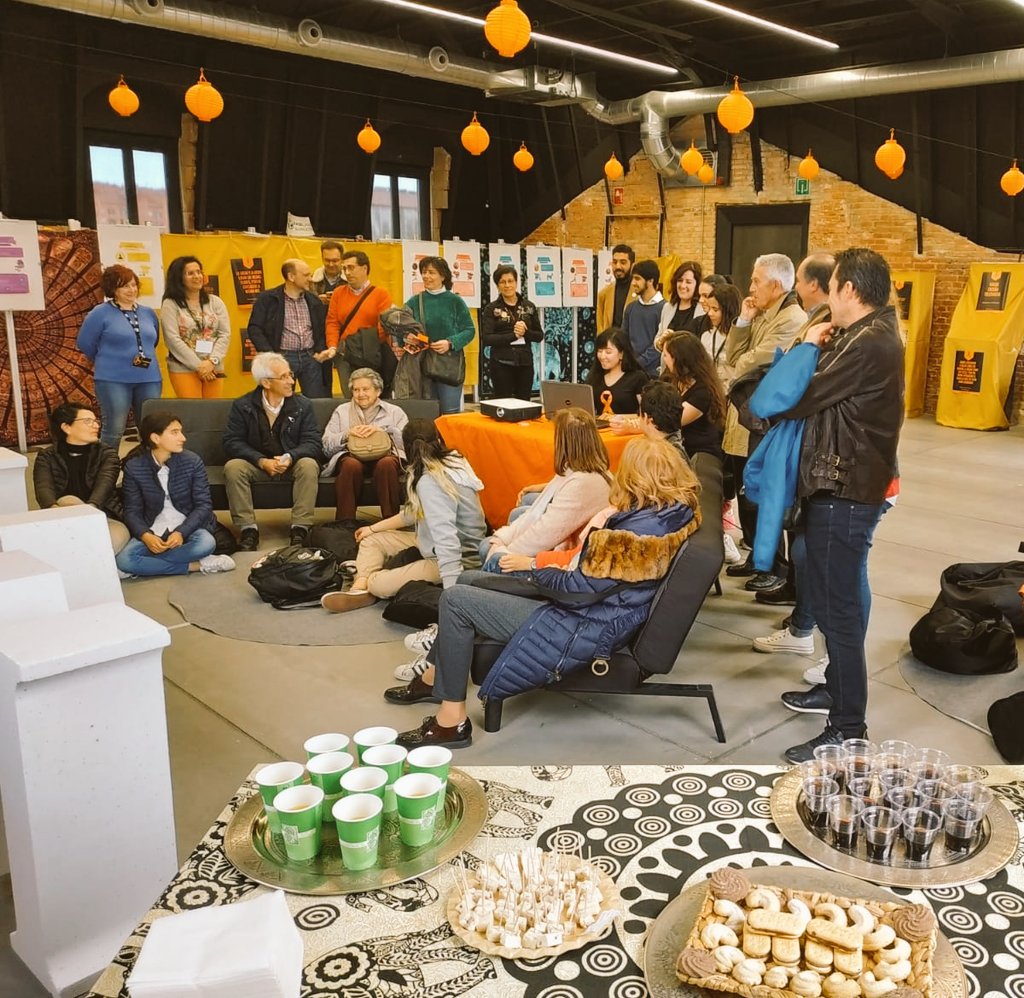 diverancia's tweet photo. ¡Ayer fuimos todo un éxito! Muchisimas gracias a todo nuestro público, a los entrevistados y a nuestras mentoras por ayudarnos a llegar hasta aquí.
Pero no penséis que #diverancia de termina... Solo acaba de comenzar.
#Yosoydiverante @maristasburgos @ONGDSED @Talentiaworld https://t.co/n7HgNvJvWS