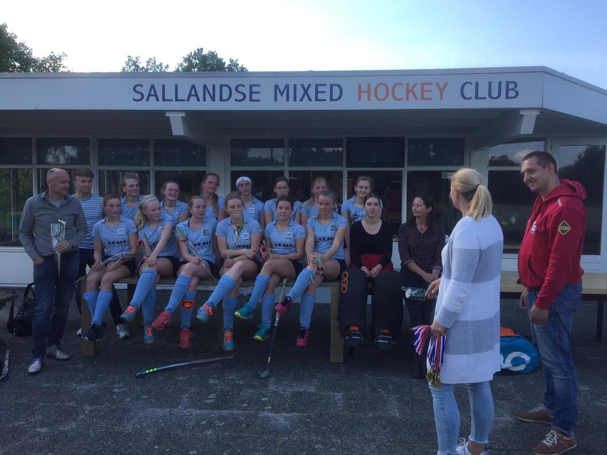 Na 13 jr samen hockeyen bij <a href="/SMHCRaalte/">SMHCHockey</a> sluit MA1 af met al weer een kampioenschap!
#topteam