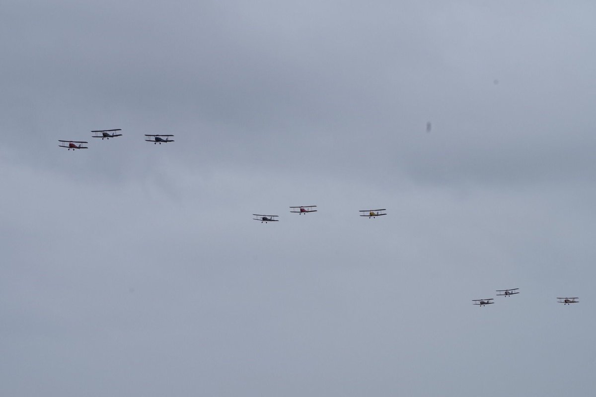 Physicsdmb's tweet photo. Tiger-9 Aeronautical Display Team were breathtaking @IWMDuxford #DuxfordAirFestival today #tigermoth https://t.co/yd3aoCtHao