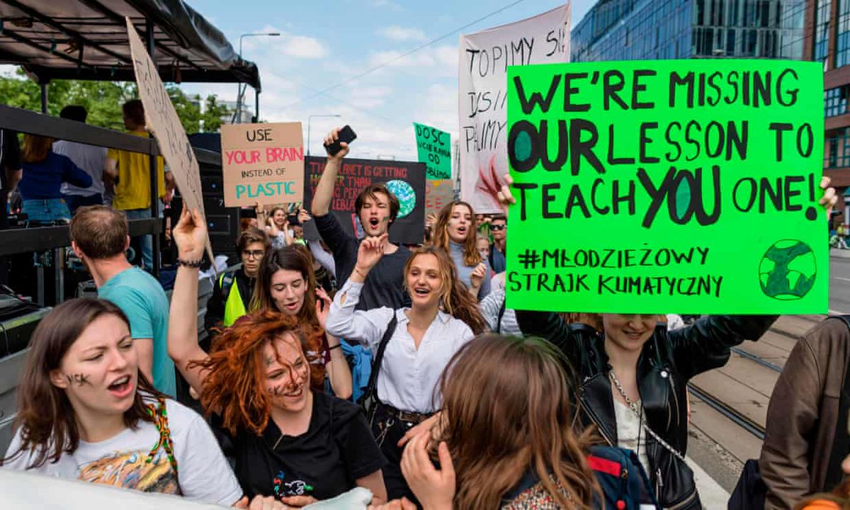GreenLibDems's tweet photo. In #ExtinctionRebellion and the #SchoolClimateStrikes we are seeing the combination of expertise and rebelliousness, guts and persistence, that is necessary to slow down #climatechange https://t.co/CMY2B9odkJ @LibDems @EdwardJDavey @joswinson @YoungLiberalsUK @DisabilityLib https://t.co/E5DOOmdDnL