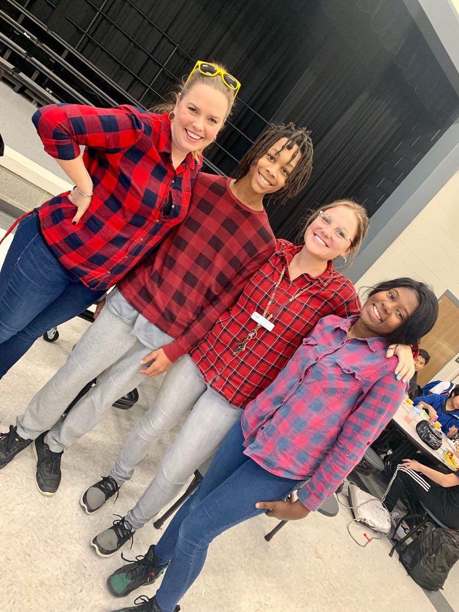 mrsboggess's tweet photo. I teach for the days when we match without even trying #FlannelFriday #Quadruplets #WhyITeachLMMS #AffectTheCulture @LMMSRocks @affectheculture @AikenPublicSch https://t.co/PTAuZ9QGz9