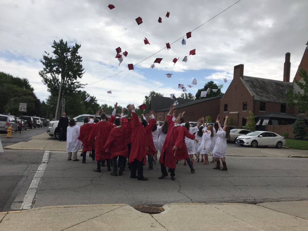 DHelmEDU's tweet image. I want to congratulate an amazing group of young men and women!  This was my first class at SJCC and I love each of you more than I can express!  Congrats 🎉 and Good Luck 🍀 with all you future successes! #aplusstudents #STREAKPRIDE