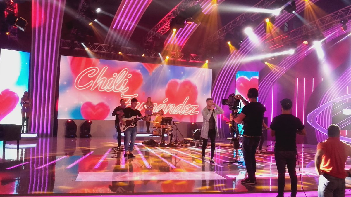 CafJesica's tweet photo. Muchas, muchas felicidades!!! @CHILI_FZ Feliz cumpleeeee https://t.co/6yAqTX6M4J