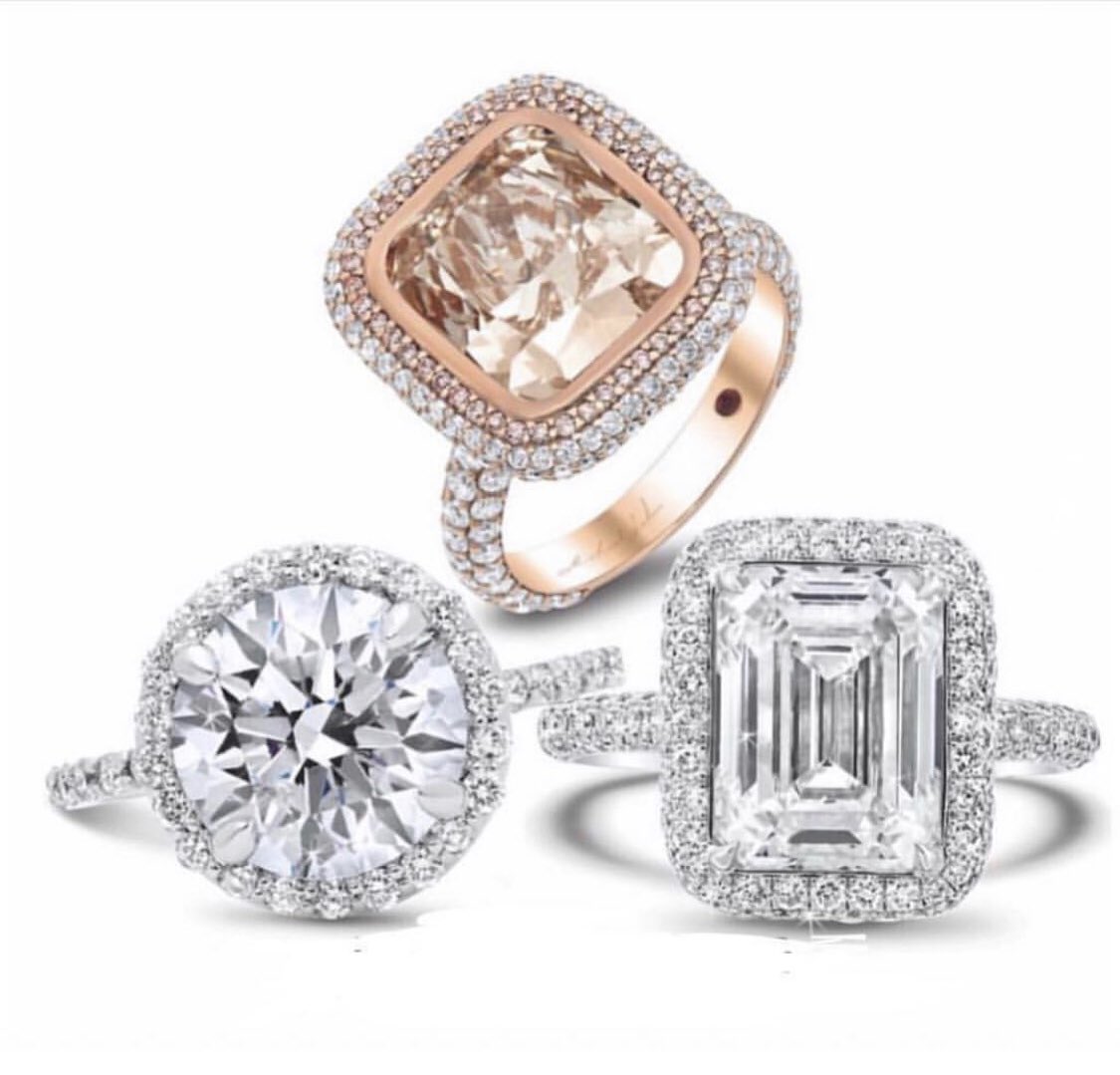 MichaelJJewelry's tweet photo. Sending you a little sparkle for this beautiful weekend as we prepare for an upcoming show in Las Vegas (JCK Luxury Jewelry Show) 💎
#engagementring #love #weddingseason #brides #weddings #sayyes #yes #weddingjewelry #halo #diamonds #madeinusa #jcklasvegas #jck #jckevents https://t.co/TwXco1ZGE4