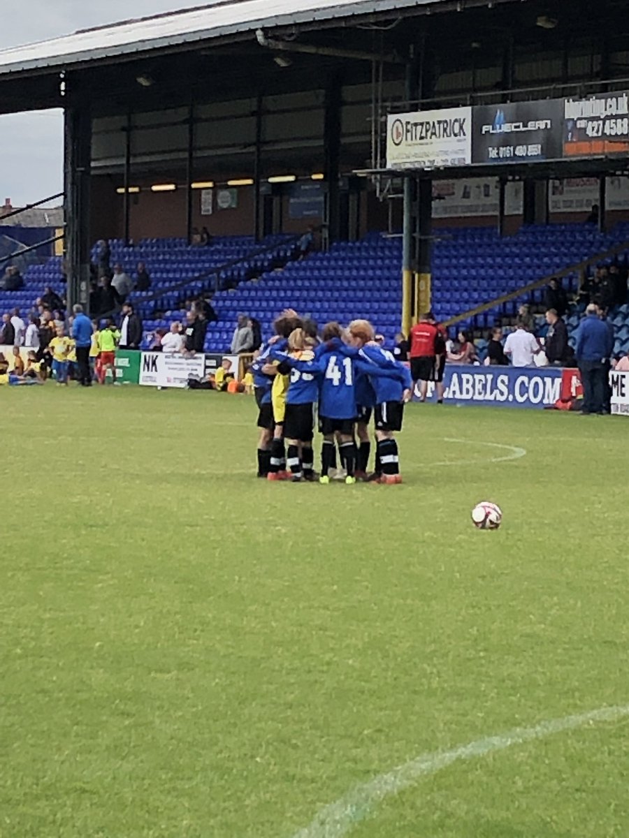 Didsfootygirls's tweet photo. League is over but our U9 have been having tournament fun! @bluestar_fc https://t.co/WoQQyrF6S1