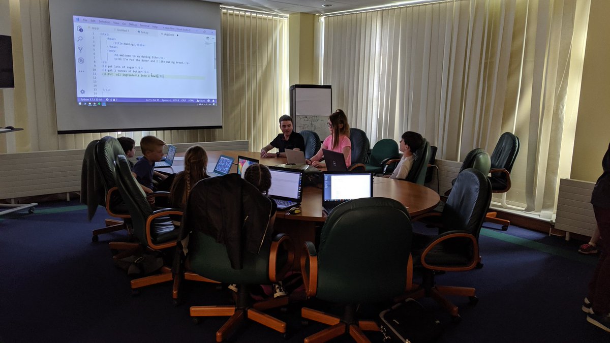 coderdojo_capb's tweet image. Some of our younger Coders practising their HTML with me yesterday with a group revision activity on Web Development! - Michael O&apos;Sullivan