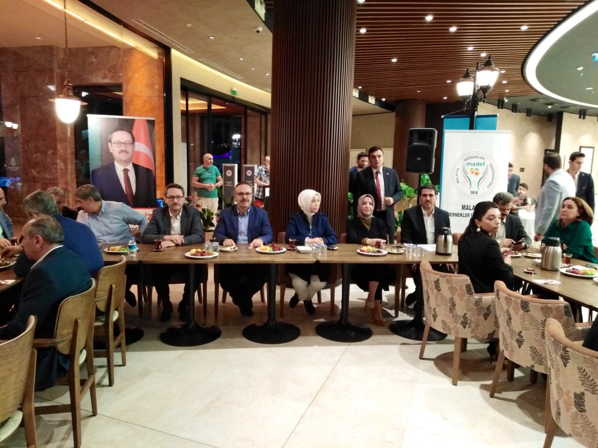 Sayın Cumhurbaşkanımız <a href="/RTErdogan/">Recep Tayyip Erdoğan</a>’ın en önemli projelerinden Millet Bahçeleri ve Millet Kıraathanelerinin en güzel örneklerinden olan Başakşehir Millet Bahçesinde İstanbul’da yaşayan Malatyalı hemşerilerimizle bir araya geldik. Allah birliğimizi, beraberliğimizi daim etsin.