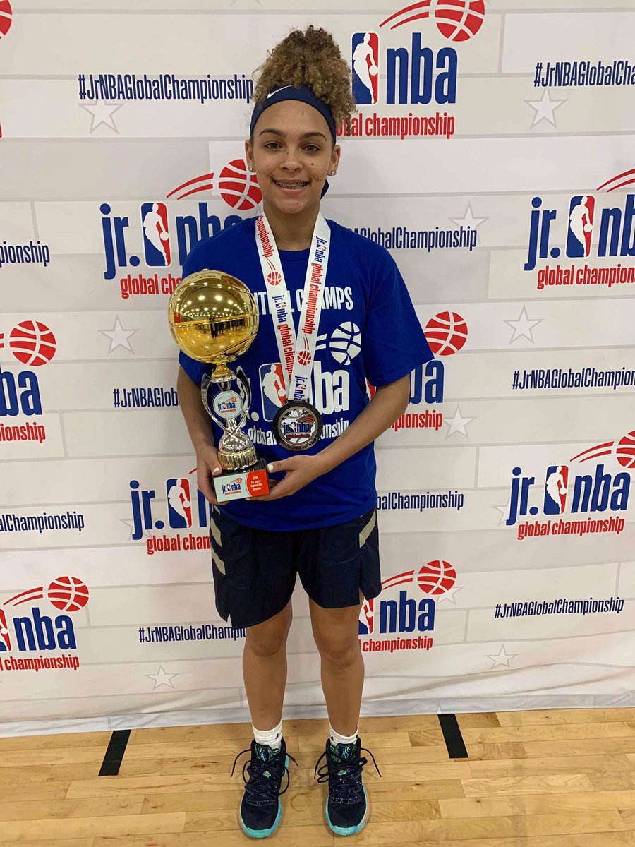 GrindHouseBB's tweet photo. I am very excited to announce that @GrindHouseBB own @mrsmac0606 aka #LilBullet will be participating in THE BEST OF KANSAS CITY/ MIDWEST SHOWCASE in Kansas City, MO June 1, 2019 at Ruskin HS. DO NOT MISS OUT ON SEEING HER BALL OUT 🔥🔥🔥 #GrindHouseBasketball https://t.co/1lu8DfwpcW