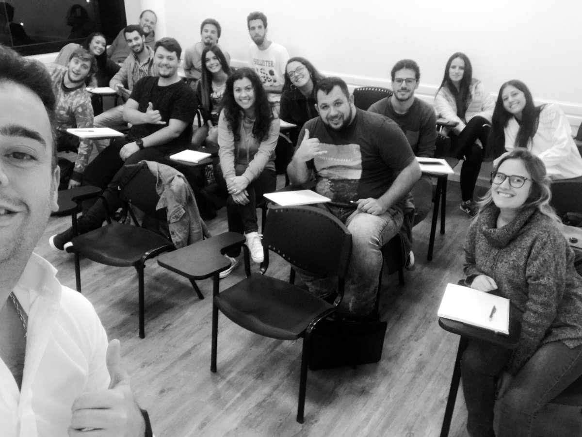 Comenzamos un nuevo curso sobre “Venta Inteligente de Productos y Servicios” con la segunda generación de futuros Analistas en Marketing de <a href="/UDE_Oficial/">UDE</a> Punta del Este ¡Bienvenidos chicos! 💪👊 #UdePdeVentas
