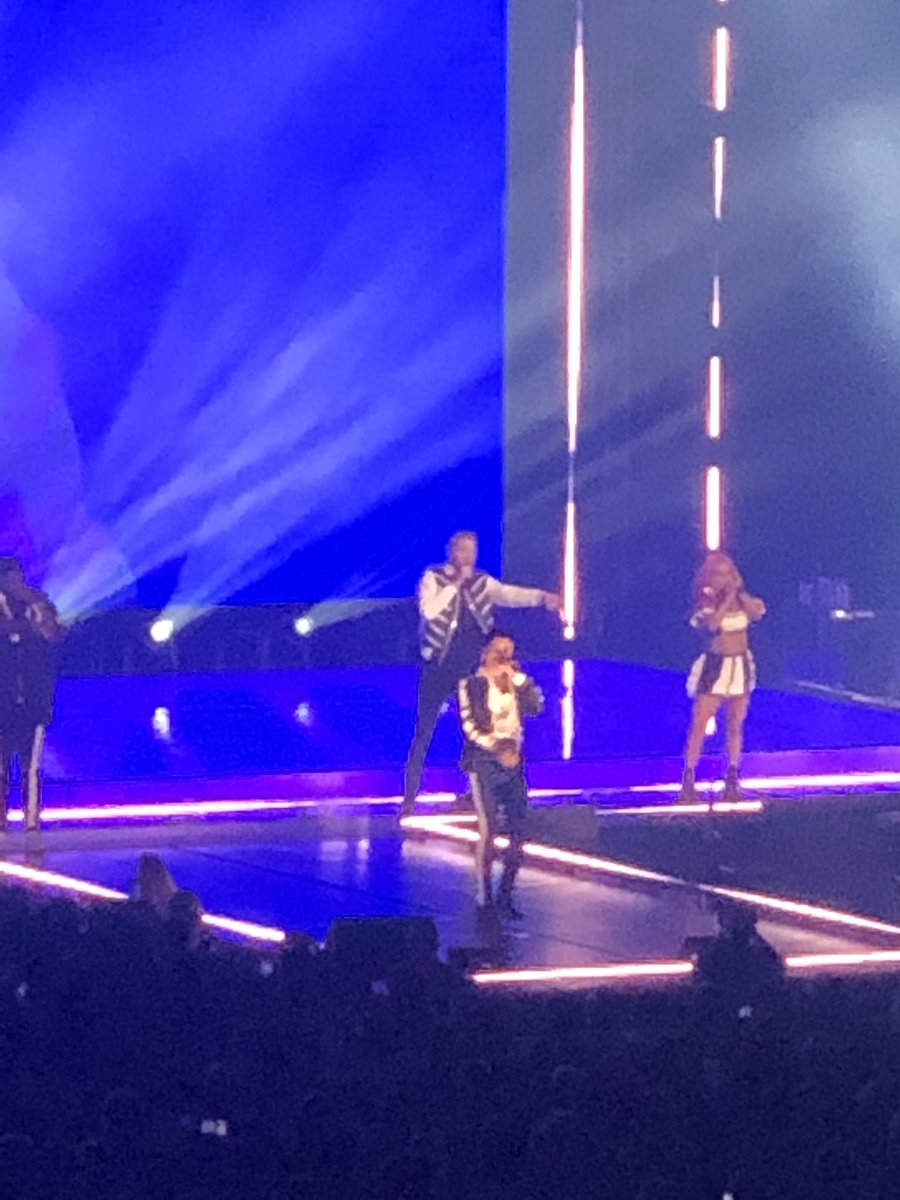 clarkjr2's tweet photo. @PTXofficial grate show https://t.co/4iSrOfQd1n