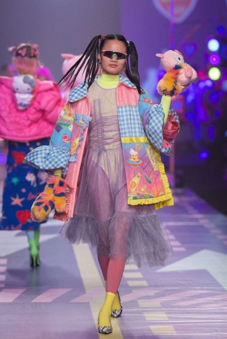 98LOOKS's tweet photo. leaf xia fall 2019 https://t.co/UuxRqMEQZ9