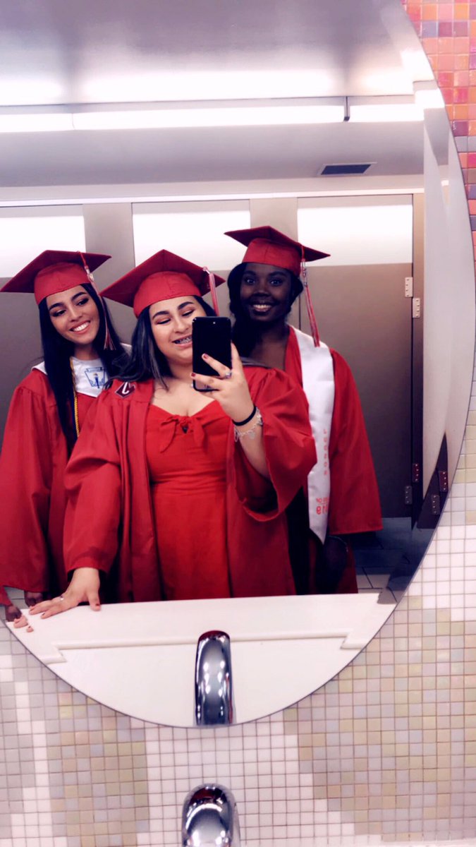 Alyssa_Mtz_'s tweet photo. The End... #RocketsLaunched https://t.co/noPbbmlKMg