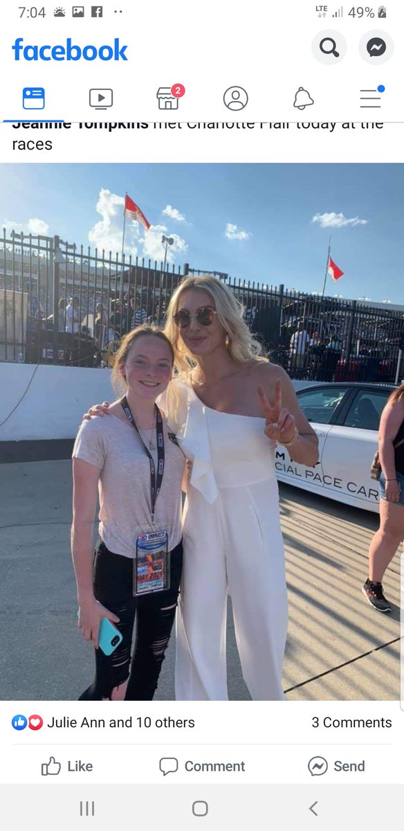 @MsCharlotteWWE @michaelwaltrip My neice was so excited she got to meet the queen