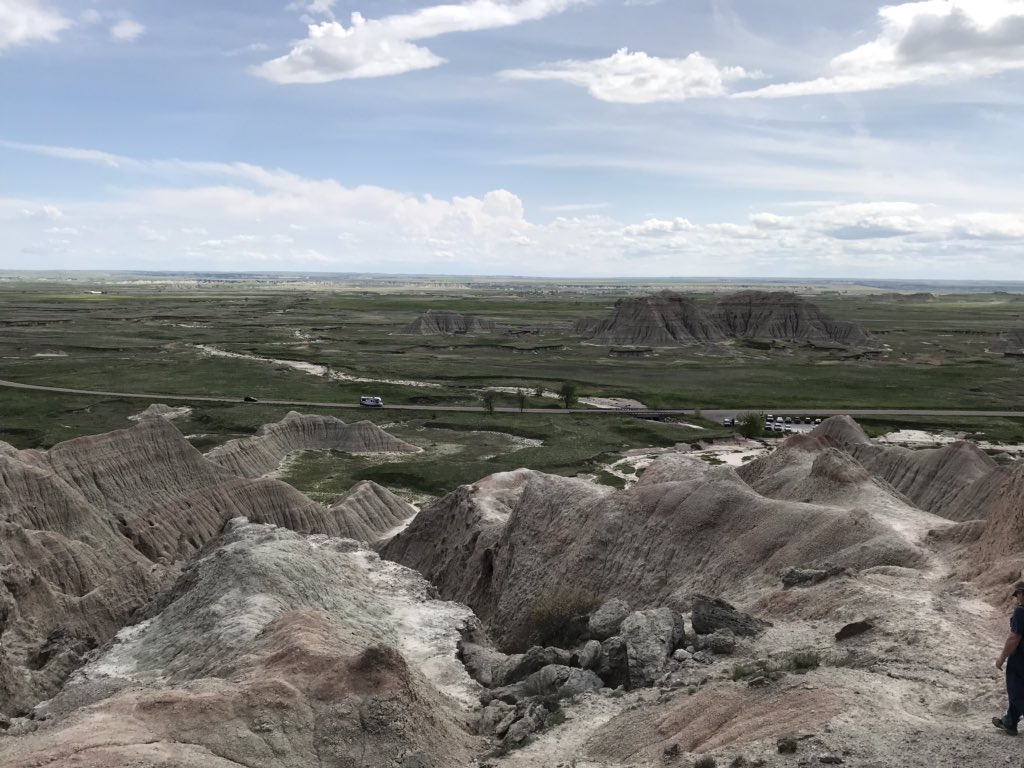 aedancjames's tweet photo. Shout out to the guy I hiked past in the bad lands who exclaimed with defeat “I’m tired of these majestic landscapes” while surrounded by this: https://t.co/DwOf7MKksz