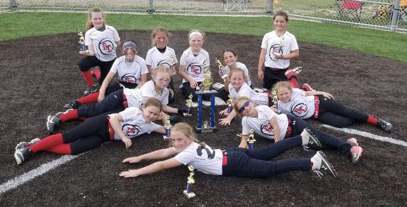 SBSilverCreek's tweet photo. Congratulations to the Silver Creek 8U Perry team on their 2nd place finish at the Firefighters at Berliner. There were 18 teams at this tourney from Ohio, PA, Indiana, West Virginia, and Michigan. Way to go girls and coaches!
The future is bright!
#SilverCreek8U 🥎 https://t.co/3HU1mjE7sP