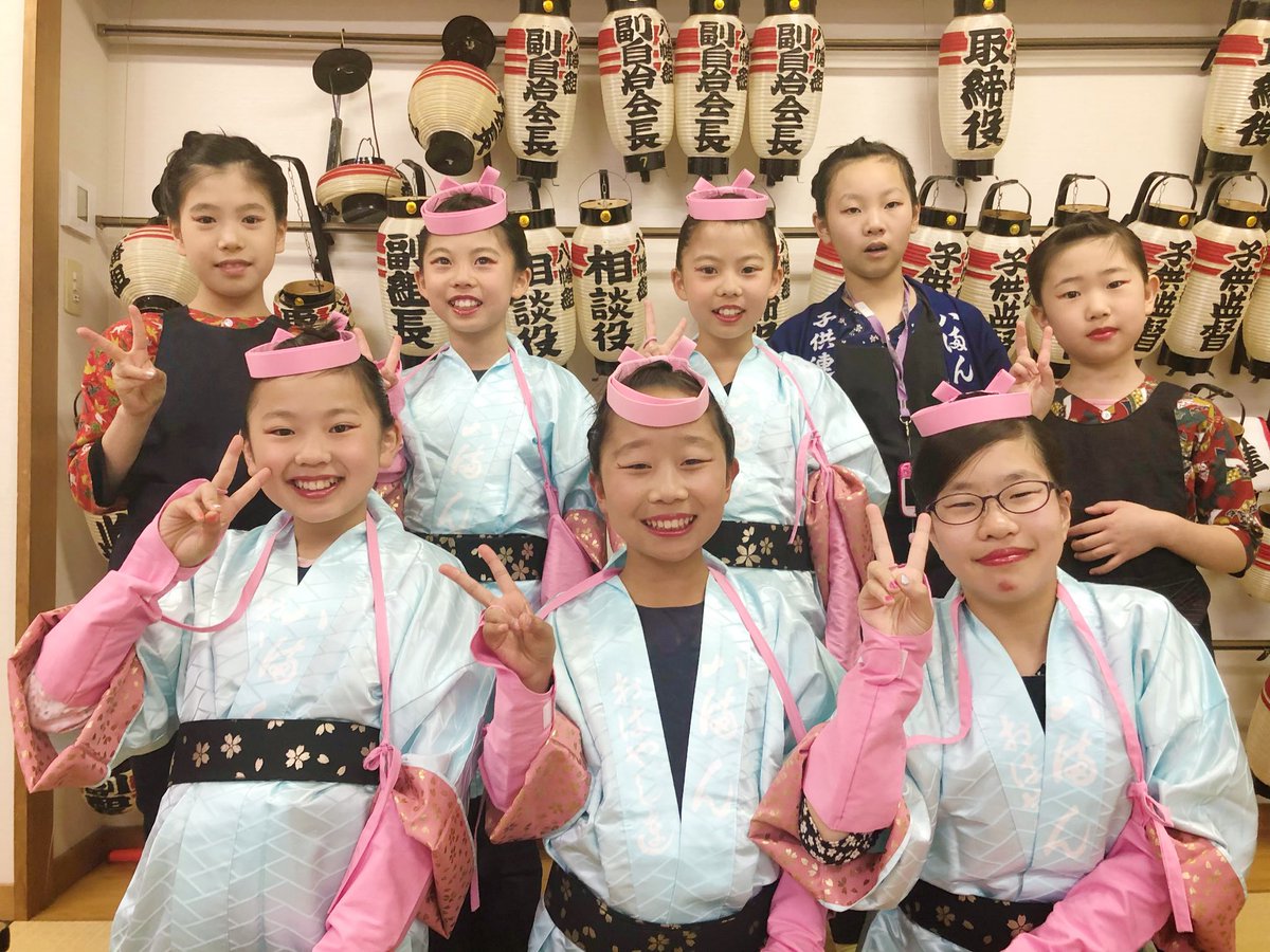 Miyuki 今年の浜松まつりもたくさんセットさせて頂きました 3日間 お店の営業が終わったら八幡の公会堂へ行ってお囃子の子供達のセットをしました 今年はみんな大人しくてスムーズに進みました 笑 お菓子と おにぎりもたくさん頂きました