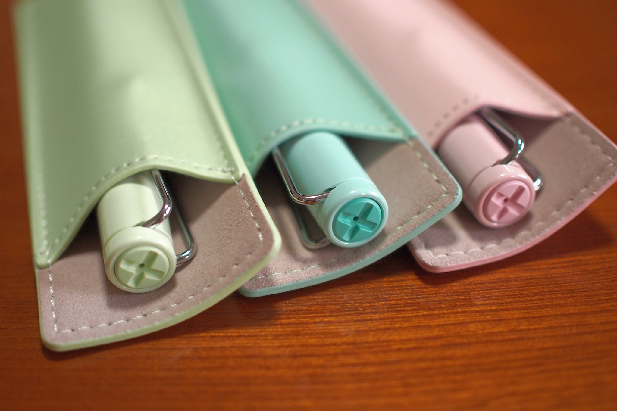 Tree Ar Twitter Lamy Safari Pastel ブルーマカロン ミントグリーン パウダーローズ3色とも買いました かわいい 伊東屋さんで買ったのでペンシース付いてきました かわいい 万年筆 文房具 Lamy 開封の儀