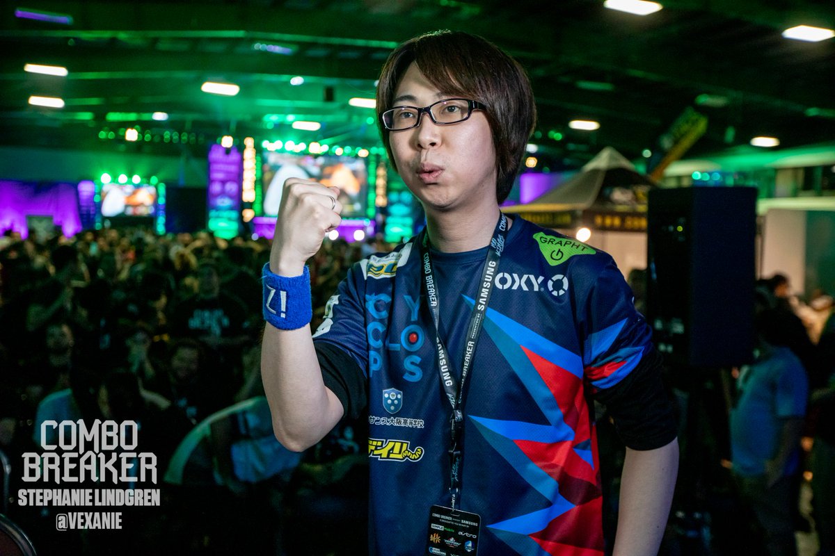 COMBOBREAKER's tweet image. Congratulations to your #CB2019 DBFZ Champion, @GO13151!

1st. @GO13151 🇯🇵
2nd. @HookGangGod 🇺🇸
3rd. @shanksfgc 🇪🇸
4th. @SonicFox5000 🇺🇸
5th. @NYChrisG 🇺🇸
5th. @TachikawaBR 🇯🇵
7th. @ApologyMan 🇺🇸
7th. @SubatomicSabers 🇺🇸