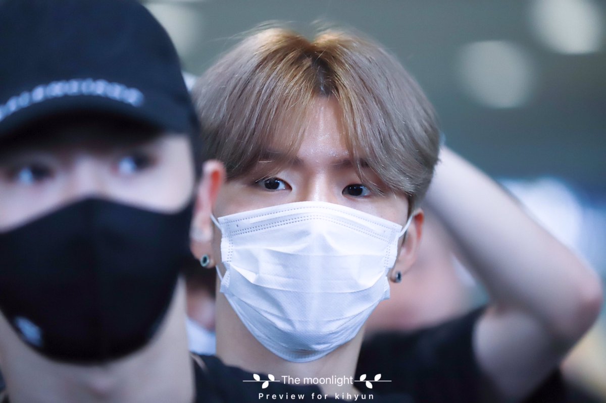 [pre] 190527 인천입국 
고생 많아슈💕
#몬스타엑스 #기현 #Kiyhun
#MONSTAX <a href="/OfficialMonstaX/">몬스타엑스_MONSTA X</a>