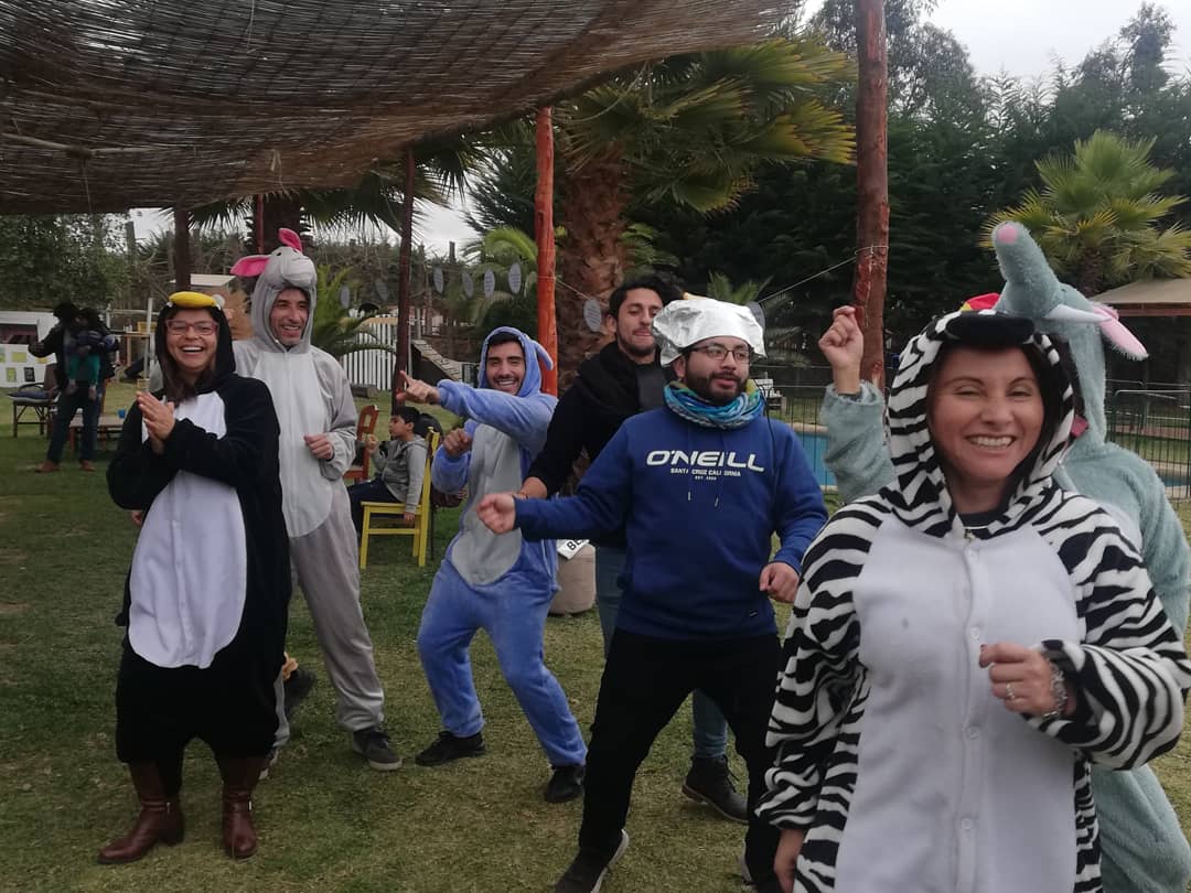 latribusomos's tweet photo. Una linda celebración tuvimos junto a @ConoceMi_Mundo en Gratos Parcela.
Mil gracias a todos quienes nos acompañaron e hicieron de este, un momento maravilloso 💪🏻
Larga vida a  #LaTribu y a #ConoceMiMundo 🌏
#InclusiónEsPosible 💙 🤟🏻 
#MeEncantaLaTribu 😍 https://t.co/5zJGFTE0xn