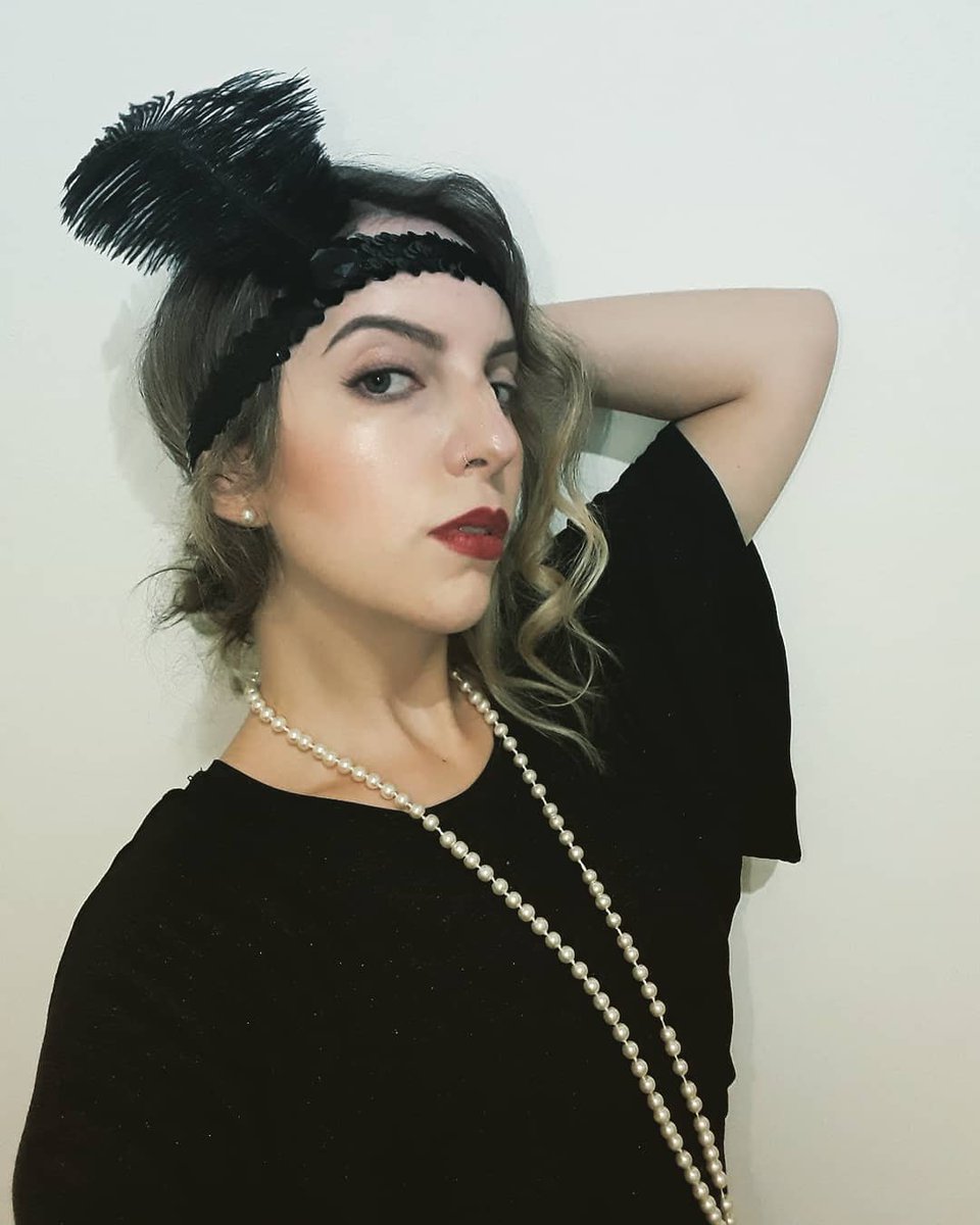 ohtwentyfive's tweet photo. I spent my birthday dressed as a flapper and watching burlesque aka living my best life #feeling26 https://t.co/ELx0hWI2Dm