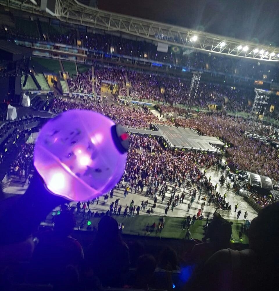 alwayztae's tweet photo. the most beautiful moment in my life [♡] 25.05.19

#BTSinAllianzParque @BTS_twt https://t.co/VZ43rW7ils