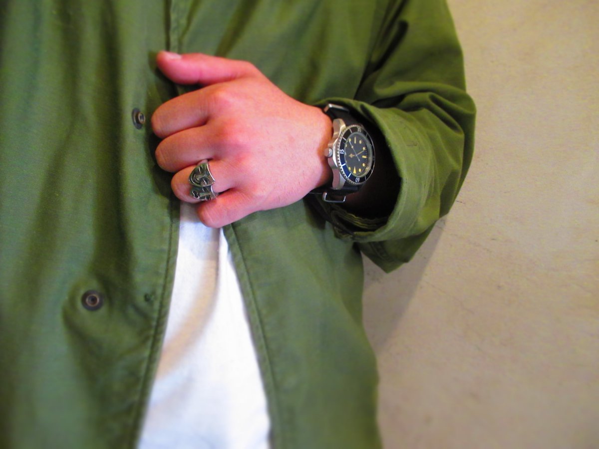 CHARCOAL_GREEN's tweet photo. 5/27大阪店のトラです。「今日は死ぬにはもってこいの日だ（いつ死んでもいいように、今を精一杯生きる）」という意味の「「Today is good day to die」の頭文字をとった「T.I.G.D.T.D.」(ティグディッド)と言う名前の時計。かっこよくてハイスペックです。https://t.co/xn4PSGLo2r #mllive #watch https://t.co/cNiT653NIl