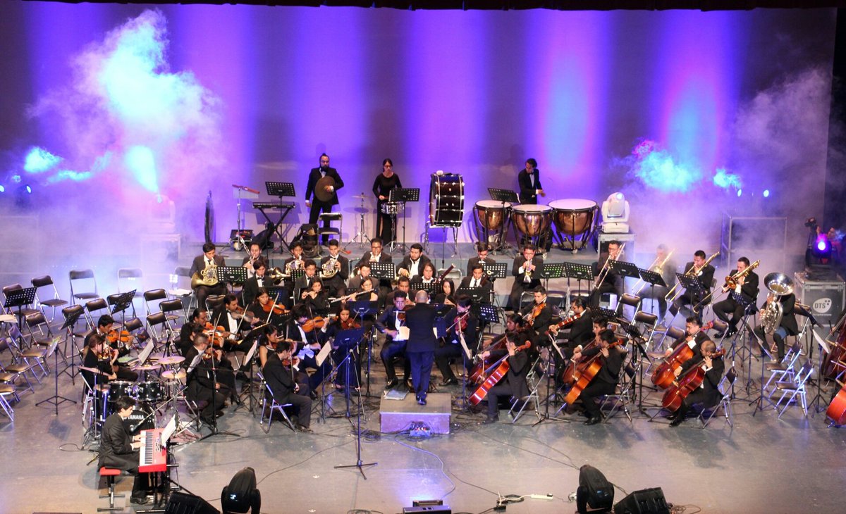 Olaff111's tweet photo. La Banda Sinfónica y Orquesta del Estado de Hidalgo, cerraron con broche de oro el concierto  #Soundtrack3 🎥 interpretando canciones de las películas Star Wars, Tiburón y Bohemian Rhapsody en el Auditorio @GotaDePlata_. https://t.co/P2ModJ2ErB