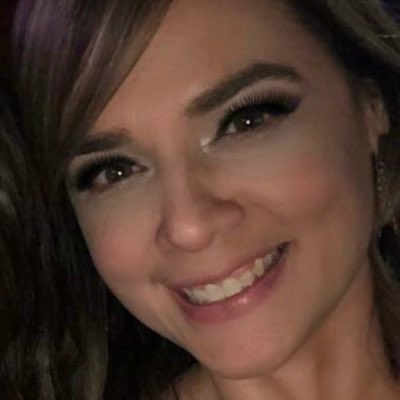 christymuller_'s tweet photo. #NuevaFotoDePerfil https://t.co/cmYZQ4Mqrx