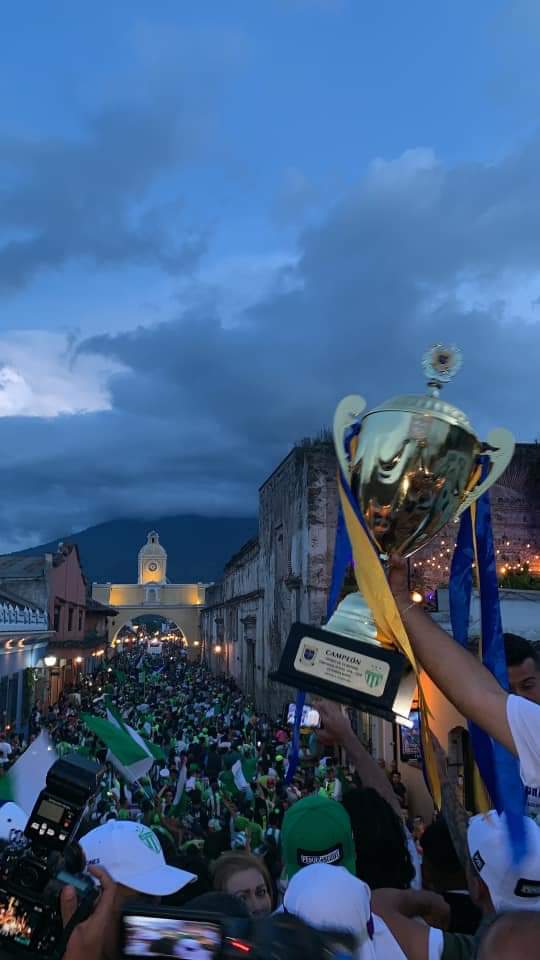 Sebastián tweet media