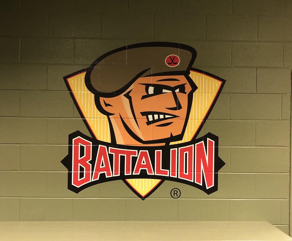 _ape_training's tweet photo. Huge thanks to Andrew Sachkiw, @CoachStanButler and the @OHLBattalion for giving me the opportunity to come lend a hand at orientation camp this past weekend! #troops #ohlhockey #youngtalent https://t.co/JysJmz3iDk