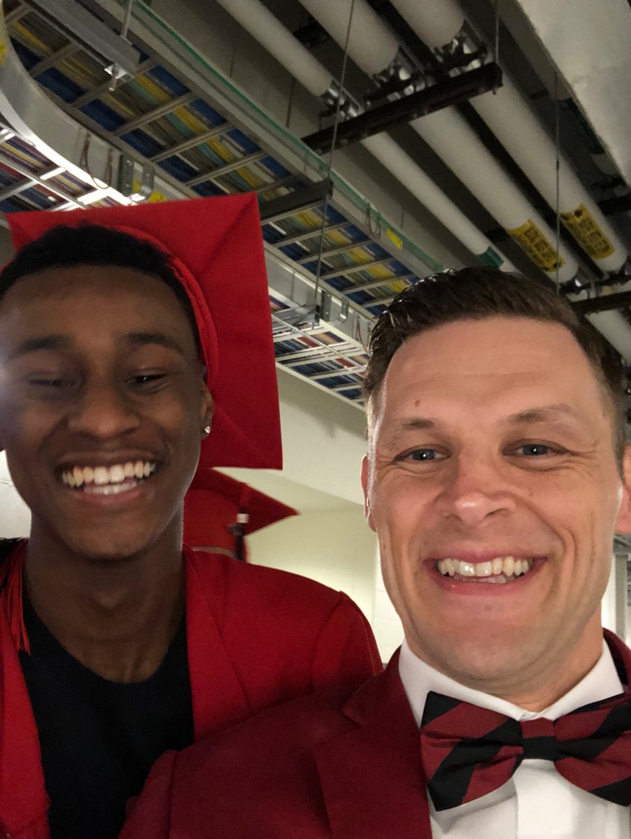 MrLarsonLHS's tweet photo. Class of 2019, Go and make the world a little bit more like Lincoln High. https://t.co/3zLL1k811t