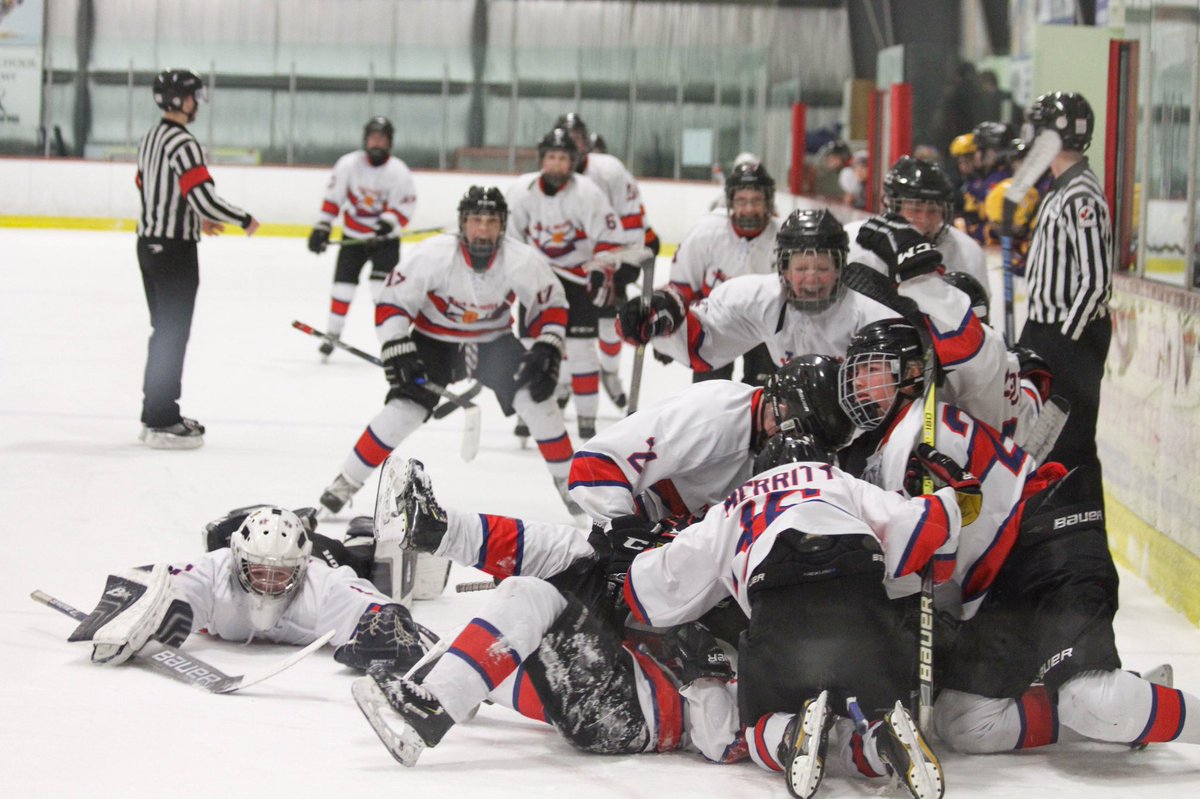 Looking forward to some good old #IceHockey at the <a href="/MTLMeltdown/">Montreal Meltdown</a> this weekend! #WhateverItTakes  #IceHockey #IceSurfing