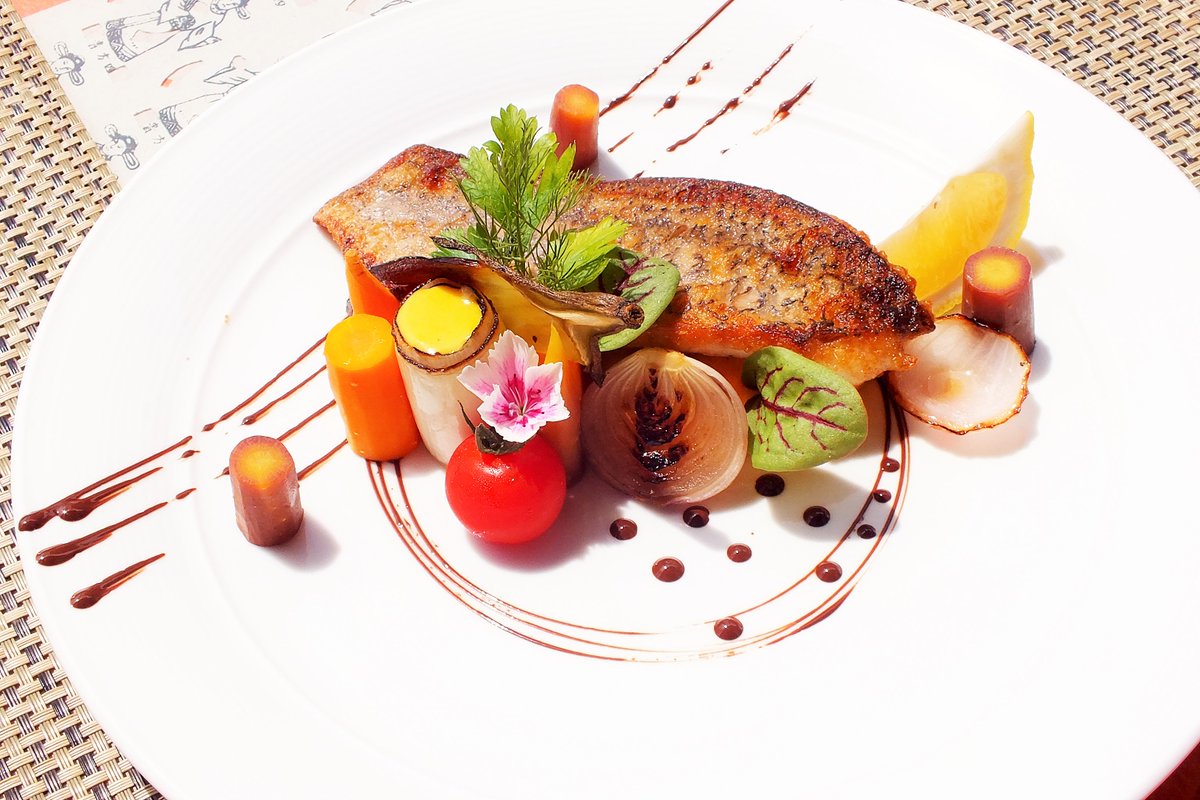 ZazenSamui's tweet photo. Zazen Beachfront Business Lunch - https://t.co/OGrefBNDgb https://t.co/MLqVbTbkdK